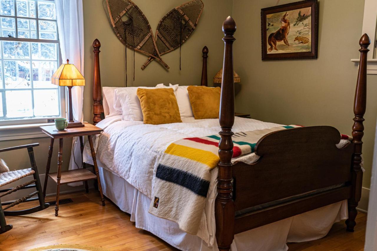 Bed and Breakfast The Craftsman House Bragg Creek Экстерьер фото